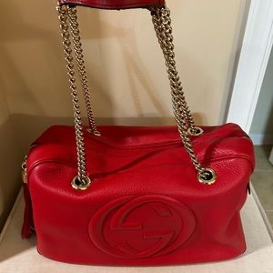 Gucci Soho Chain Shoulder Bag 100% Authentic measurements 14 1/2 wide 9 in. Long